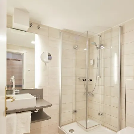 Hotell Landgasthof Hess 3*