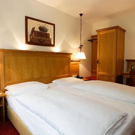 赫斯兰德加斯特霍夫酒店 3* Neuenstein (Hessen)