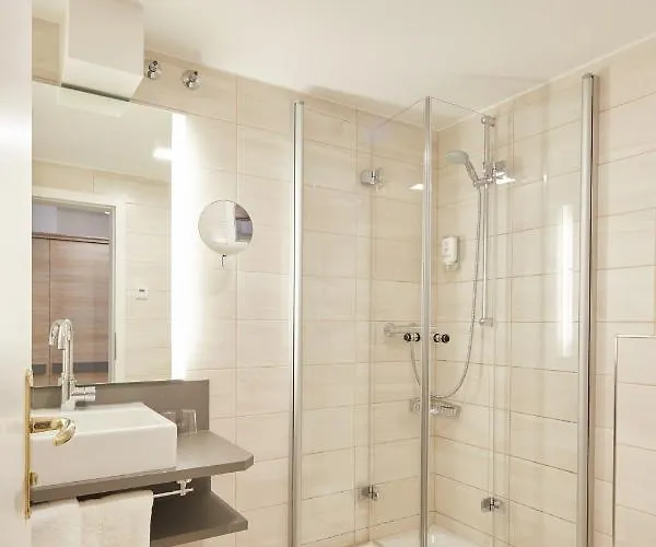 Hotell Landgasthof Hess 3*